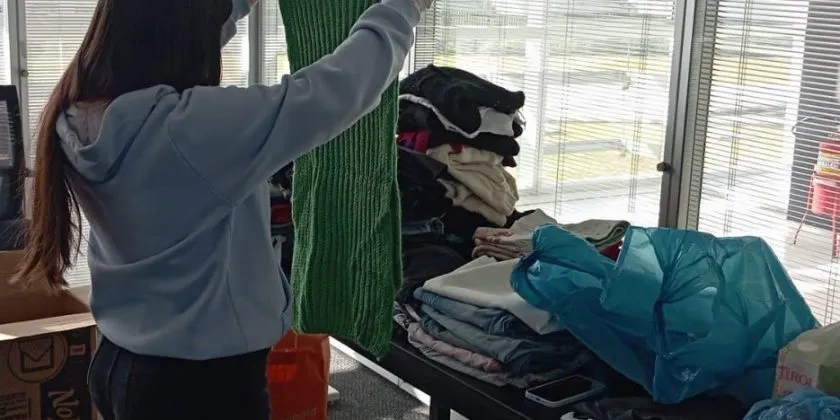 Campanha do Agasalho do Sistema Fecomércio-RS arrecada mais de 42 mil peças de roupa e quase 16 mil litros de leite